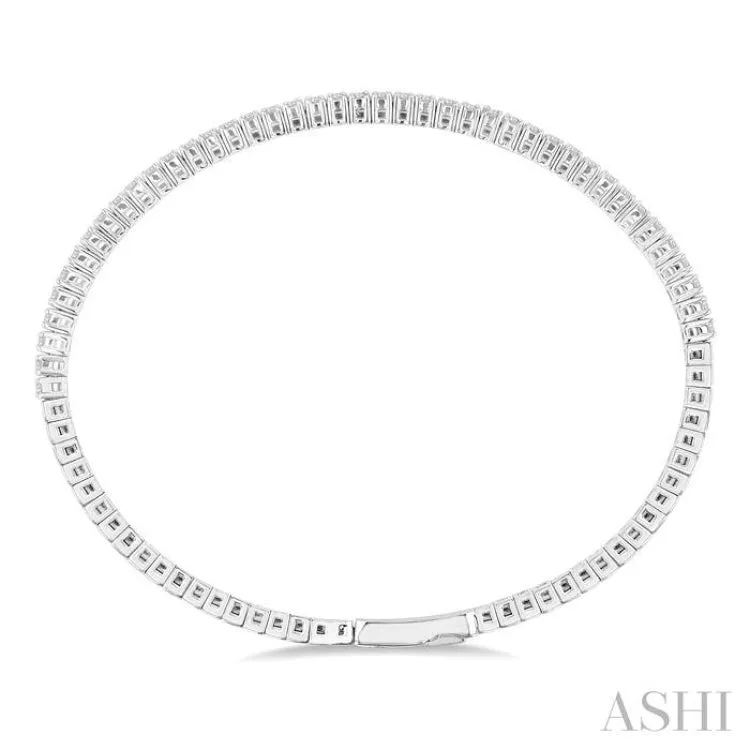 1 Ctw Round Cut Flexible Diamond Bangle in 14K White Gold