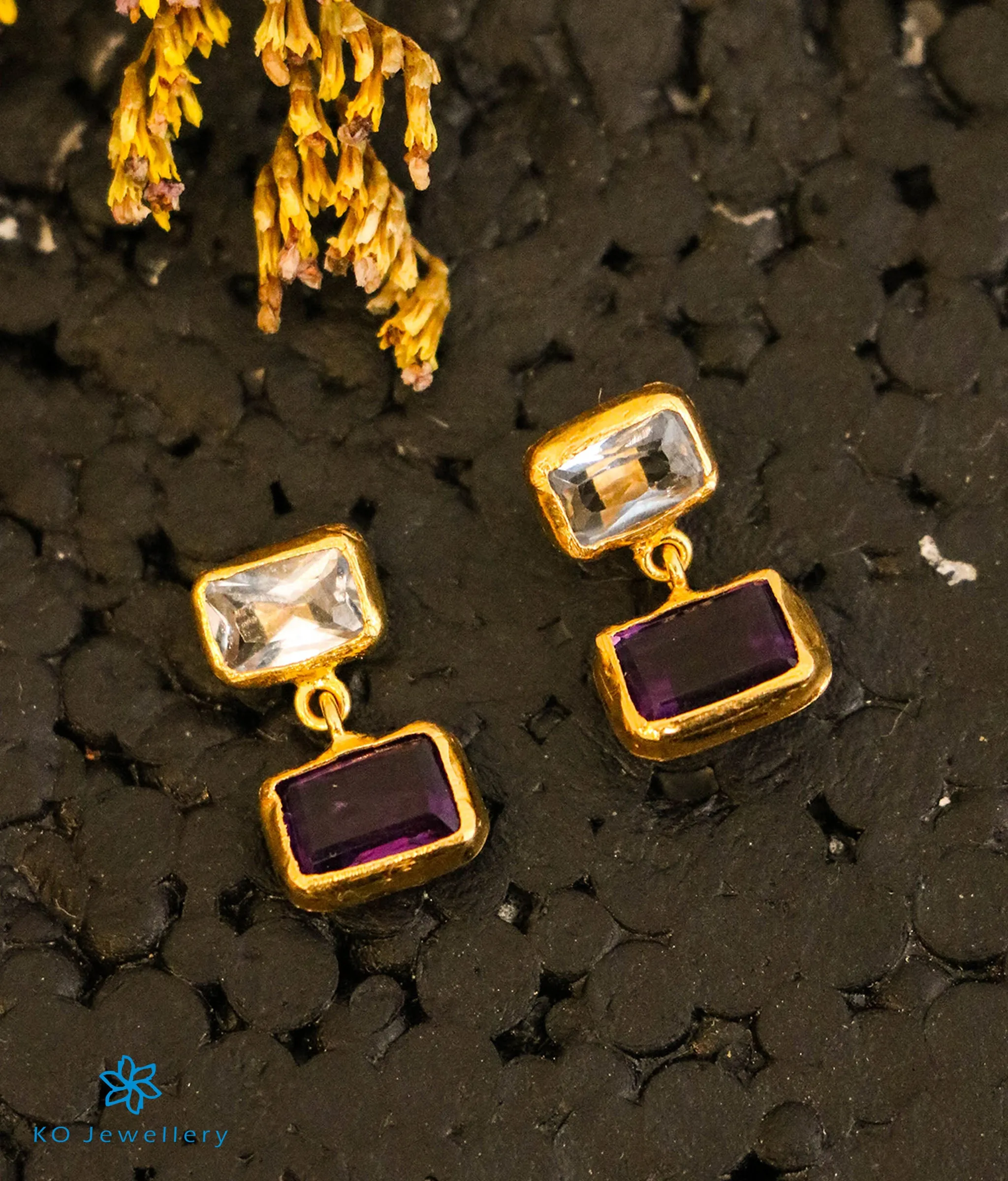 Circular Amethyst Pendant & Earrings in 22 KT Gold