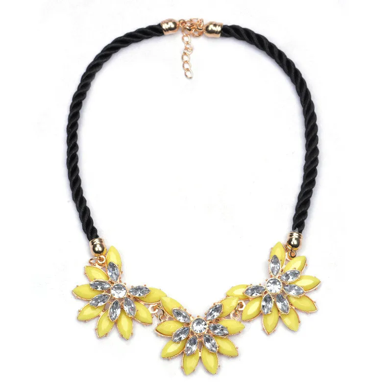 Collares Women Flower Necklace Pendant Multi-layer Black Weave Rope Chain Rhinestone Water Drop Choker Statement Necklace