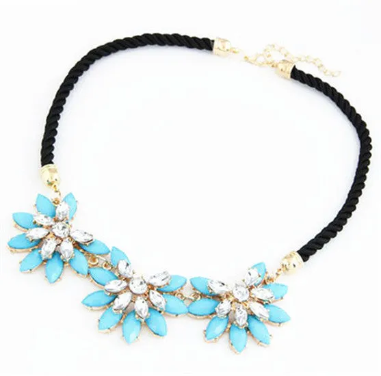 Collares Women Flower Necklace Pendant Multi-layer Black Weave Rope Chain Rhinestone Water Drop Choker Statement Necklace