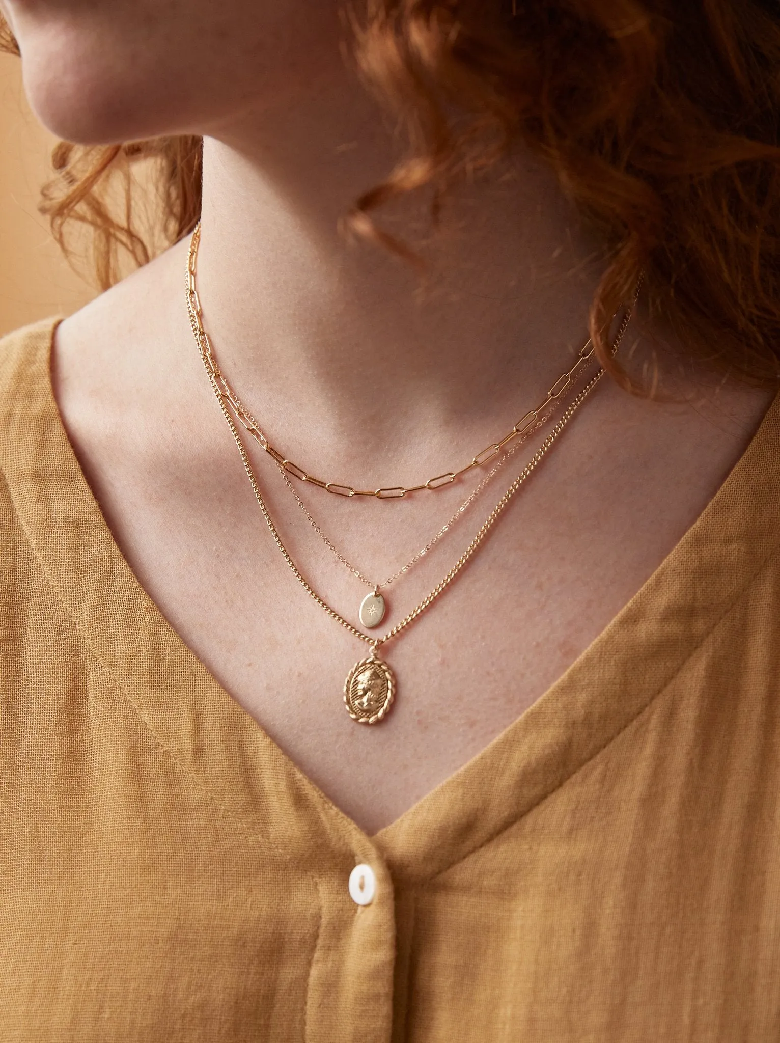 Dainty Oval Necklace