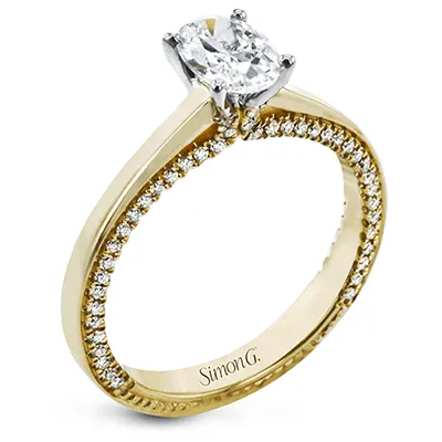 Engagement Ring in 18k Gold with Diamonds