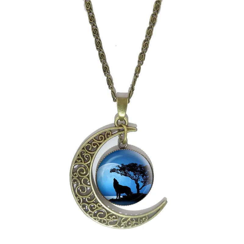 Fashion Wolf Glass Cabochon Pendant Necklace Vintage Bronze Hollow Half Moon Charm Chain Necklace For Women Fine Jewelry