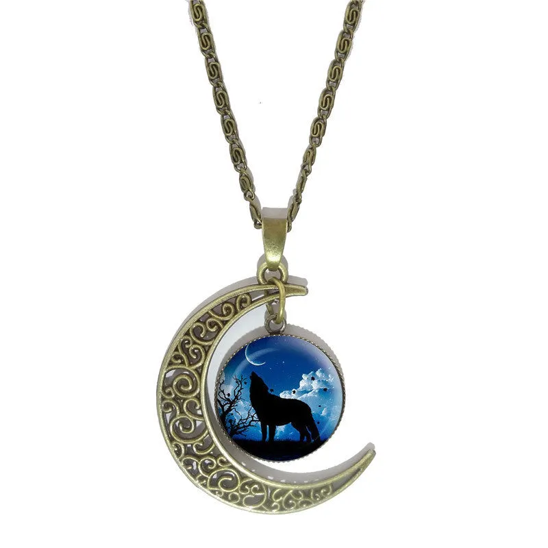 Fashion Wolf Glass Cabochon Pendant Necklace Vintage Bronze Hollow Half Moon Charm Chain Necklace For Women Fine Jewelry