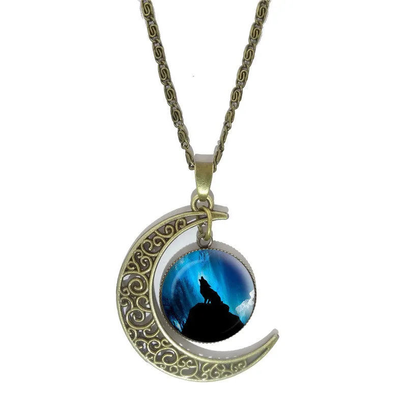 Fashion Wolf Glass Cabochon Pendant Necklace Vintage Bronze Hollow Half Moon Charm Chain Necklace For Women Fine Jewelry