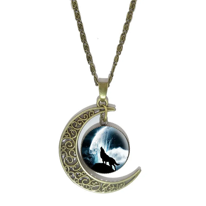 Fashion Wolf Glass Cabochon Pendant Necklace Vintage Bronze Hollow Half Moon Charm Chain Necklace For Women Fine Jewelry