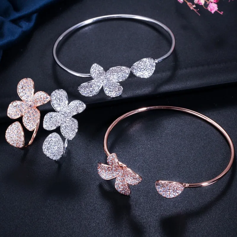 Luxury Jewelry Orchid Flower Crystal Bangle Bracelet for a Friend with Zircon in Silver Color